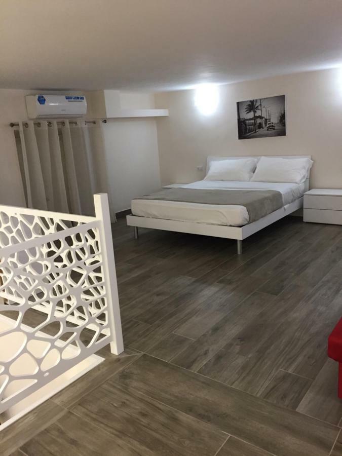 Garibaldi Station 2Punto0 Bed and Breakfast Napoli Eksteriør billede